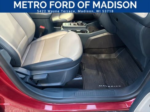 Used 2025 Ford Maverick Lariat w/ 4K Tow Package image 49