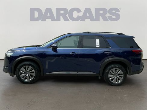 Used 2025 Nissan Pathfinder SV AWD/4WD image 4