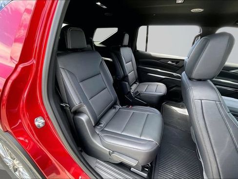 New 2026 Chevrolet Traverse LT w/ Driver Confidence Package FWD image 9