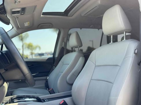Used 2022 Honda Pilot Touring image 14