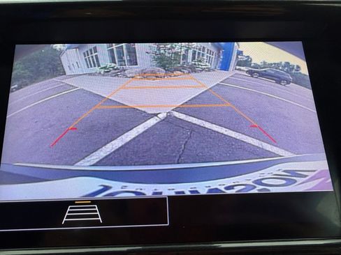 Used 2022 Chevrolet TrailBlazer LT w/ Convenience Package FWD image 11