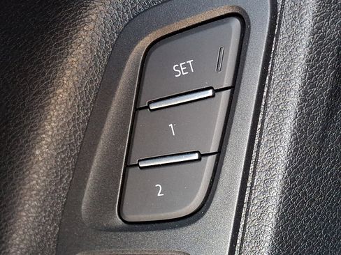 Certified 2025 Audi Q3 2.0T Premium Plus w/ Premium Plus Package image 28