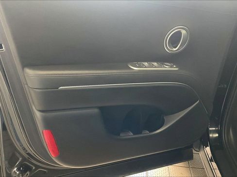Used 2026 Hyundai Palisade SEL FWD image 2