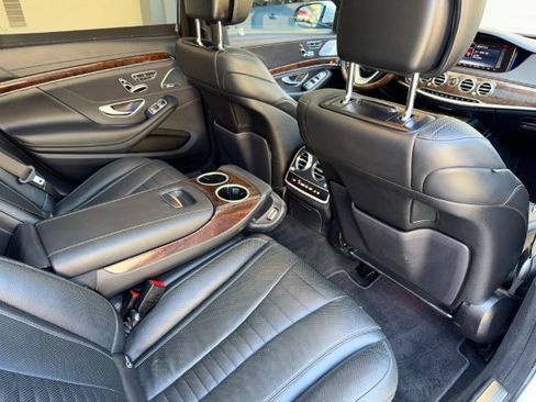 Used 2018 Mercedes-Benz S 560 4MATIC Sedan image 20