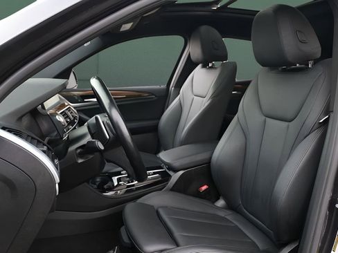 Used 2021 BMW X4 xDrive30i image 2