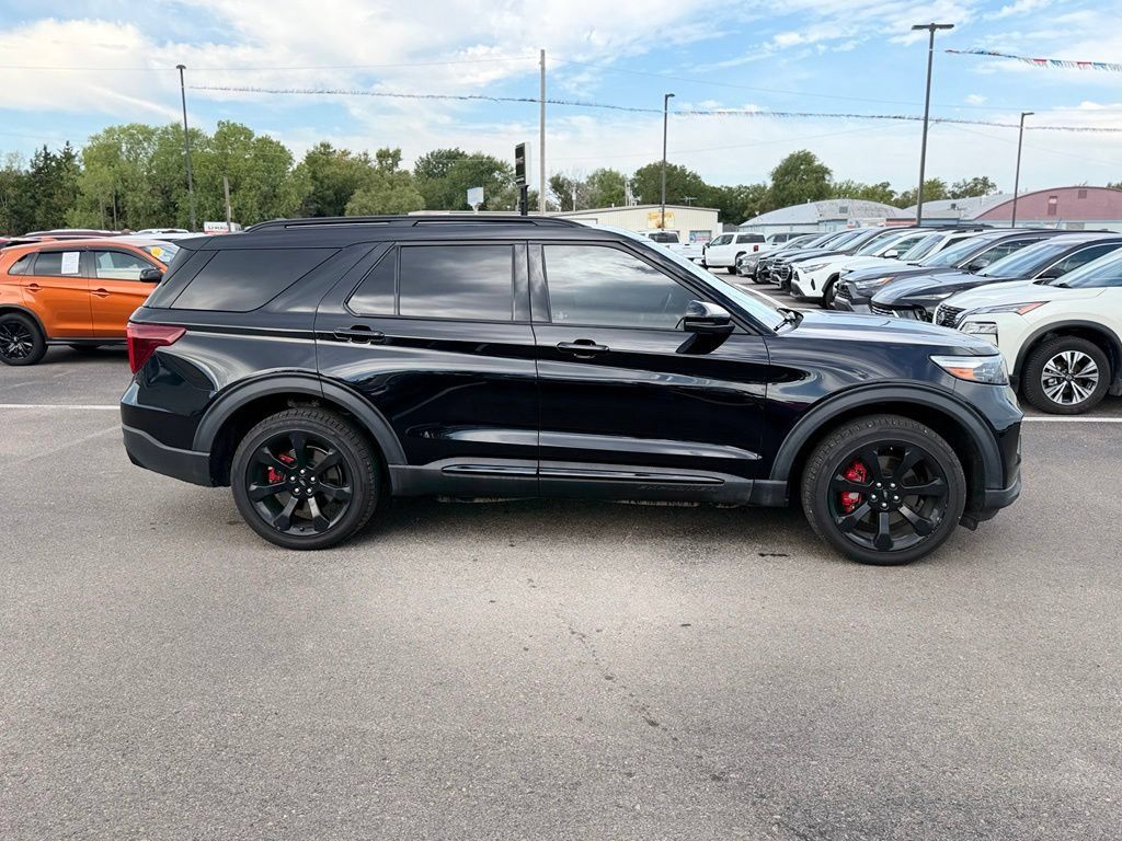 Used 2023 Ford Explorer ST w/ Equipment Group 401A AWD/4WD image 3