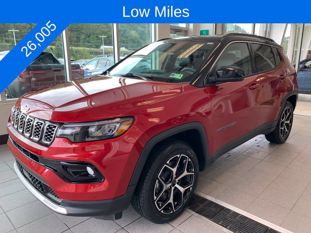 Used 2025 Jeep Compass Limited AWD/4WD image 2