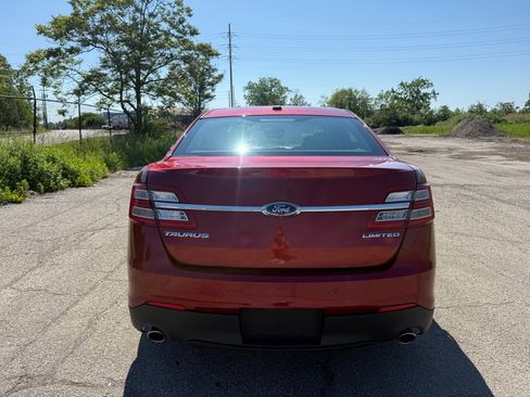 Used 2013 Ford Taurus Limited FWD image 4