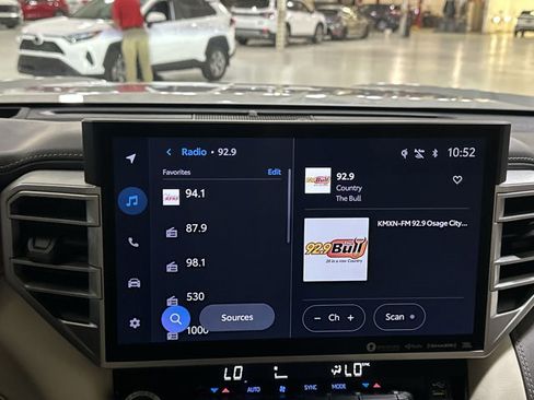 Used 2022 Toyota Tundra 1794 Edition image 31