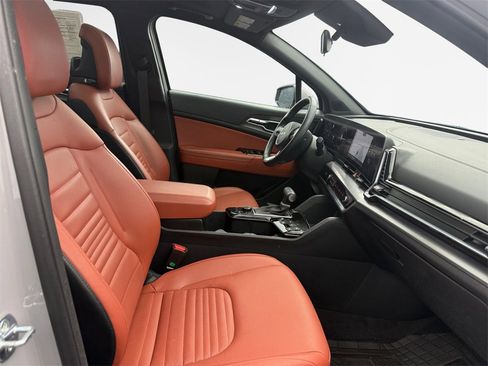 Used 2025 Kia Sportage SX image 25