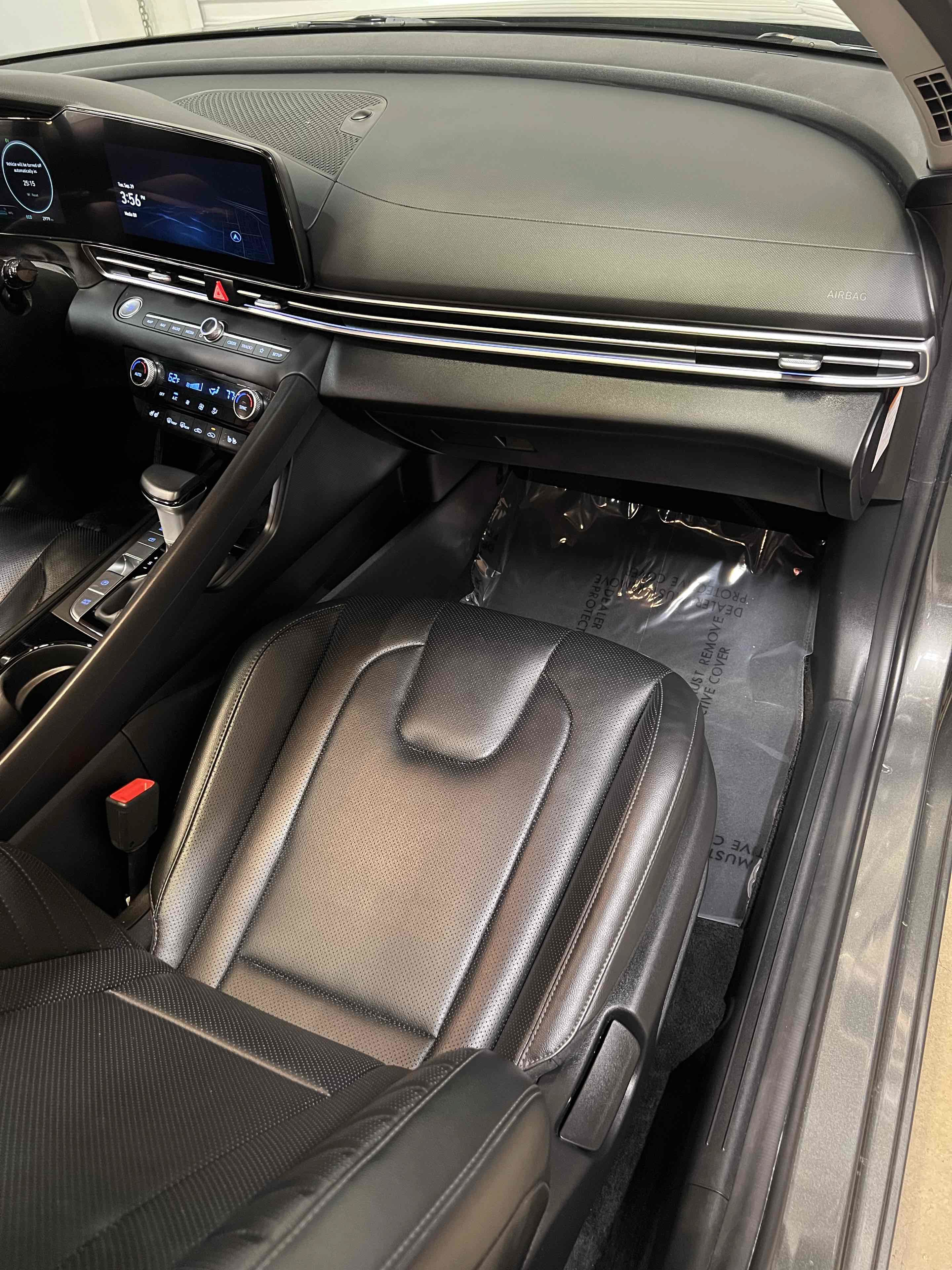 Used 2025 Hyundai Elantra Limited FWD image 15