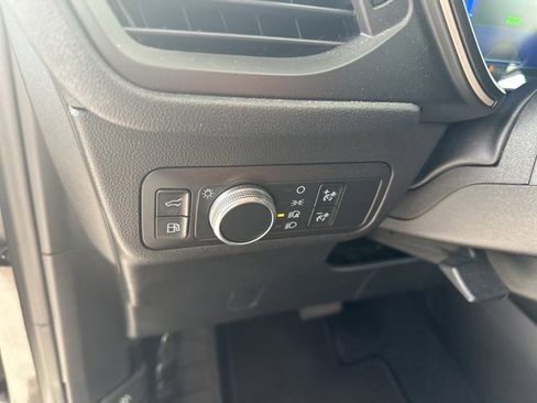 Used 2020 Ford Escape SE Sport image 15