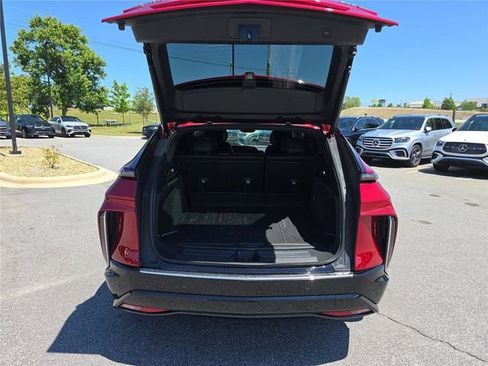 Used 2025 Cadillac Lyriq Luxury w/ LPO, Floor Liner Package AWD/4WD image 6