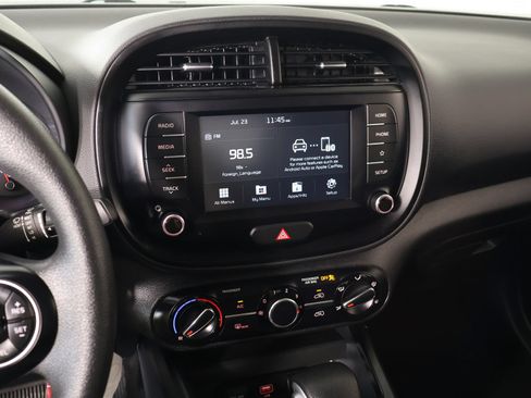 Used 2021 Kia Soul S FWD image 5