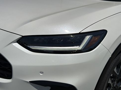 New 2026 Honda HR-V EX-L image 9