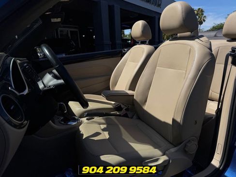 Used 2013 Volkswagen Beetle 2.0T FWD image 17