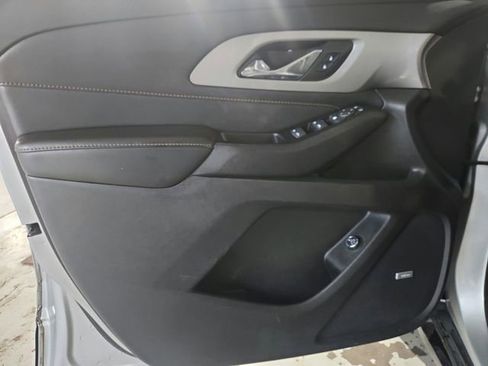Used 2019 Chevrolet Traverse LT w/ LT Premium Package AWD/4WD image 18