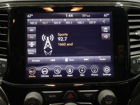 Used 2020 Jeep Grand Cherokee Altitude AWD/4WD image 28