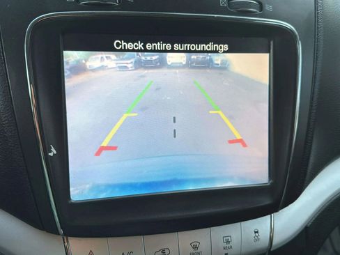 Used 2019 Dodge Journey GT image 21