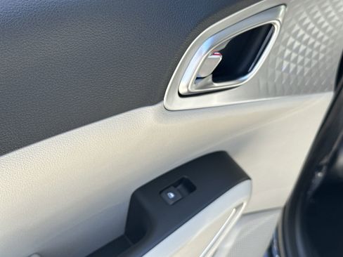 New 2025 Kia Soul LX w/ LX Technology Package image 12