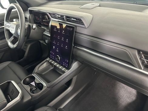 Used 2026 GMC Terrain Elevation w/ Elevation Premium Package image 29