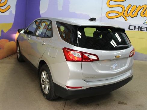 Used 2020 Chevrolet Equinox LS w/ LPO, Cargo Package AWD/4WD image 6