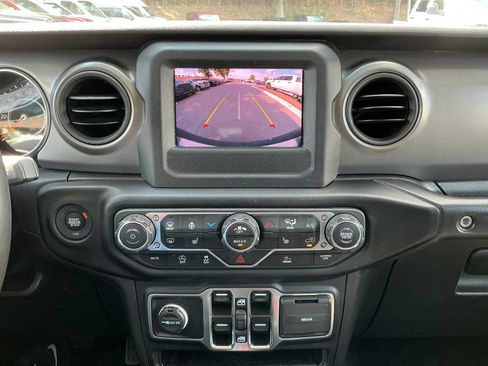 Used 2023 Jeep Wrangler Unlimited Sport AWD/4WD image 19