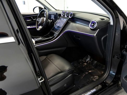 Used 2023 Mercedes-Benz GLC 300 4MATIC image 29