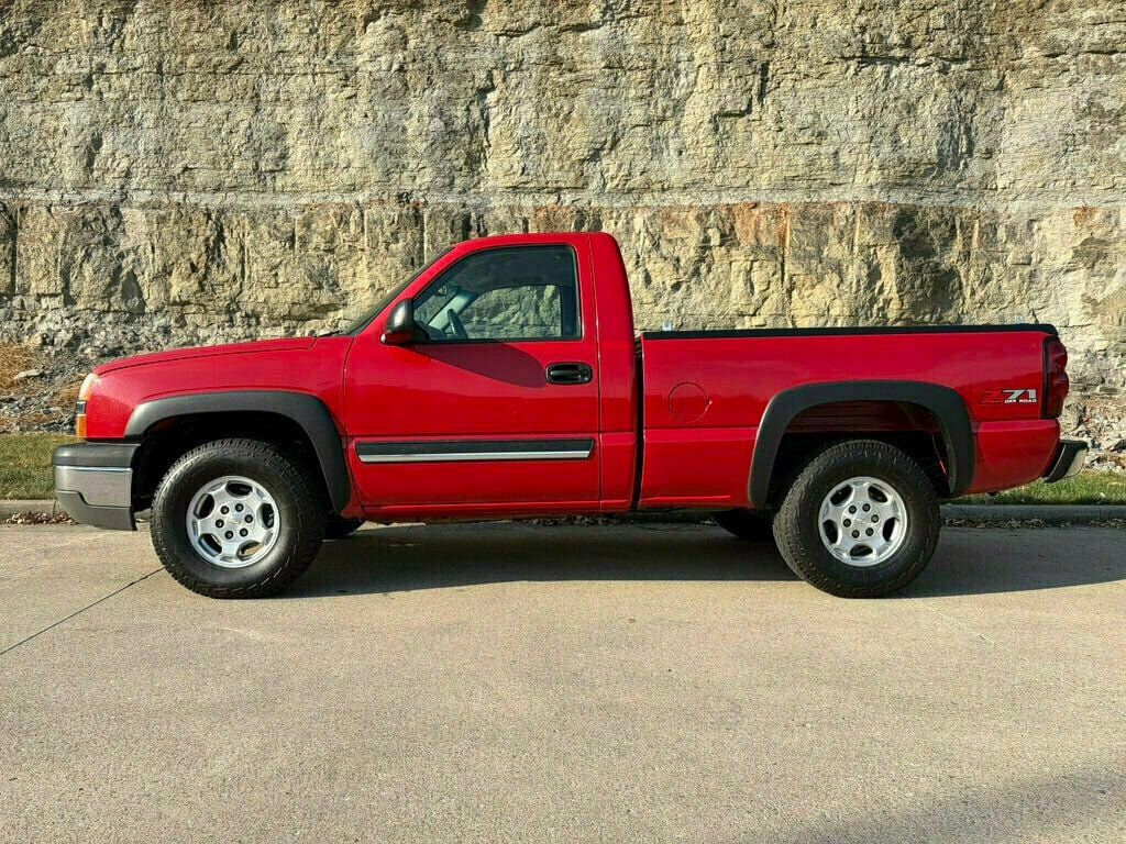 Used 2004 Chevrolet Silverado 1500 4x4 Regular Cab w/ Light Duty Power Package image 3