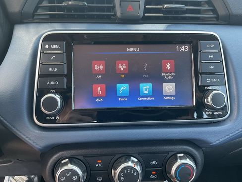 Used 2025 Nissan Versa SV FWD image 24