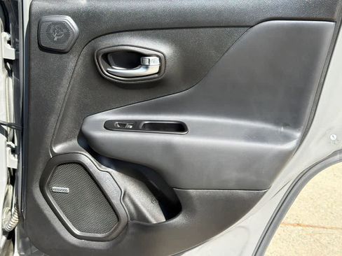 Used 2021 Jeep Renegade Trailhawk w/ Sun & Sound Group image 15