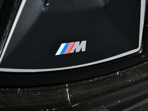 Used 2023 BMW 760i xDrive w/ Parking Assistance Package image 95