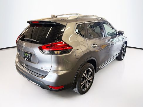 Used 2017 Nissan Rogue SL w/ SL Premium Package AWD/4WD image 9
