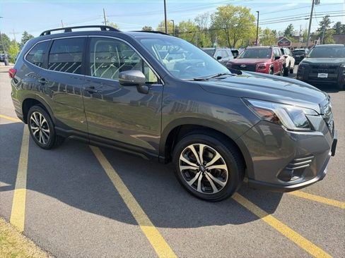 Used 2022 Subaru Forester Limited AWD/4WD image 3