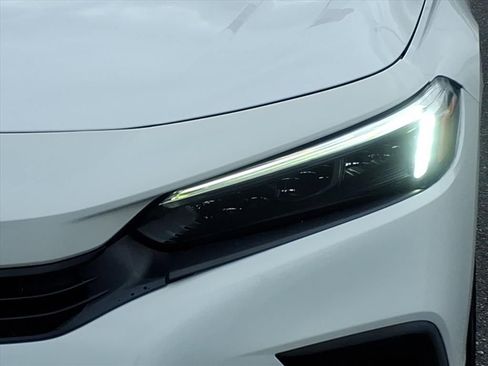 Used 2023 Honda Civic Sport image 8