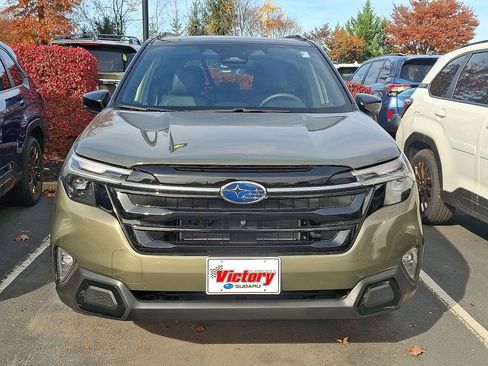 New 2025 Subaru Forester Touring image 2