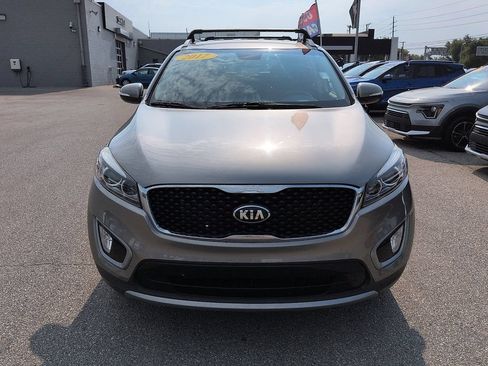 Used 2017 Kia Sorento EX w/ EX V6 Premium Package FWD image 3