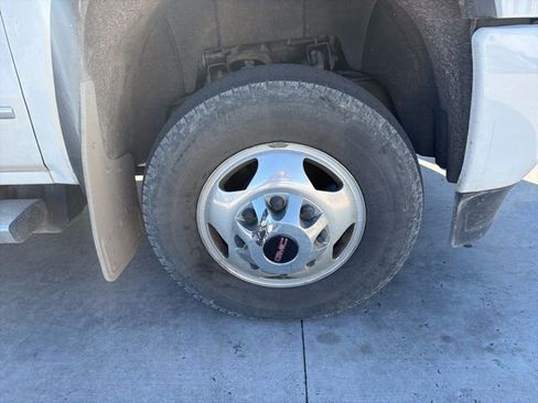 Used 2019 GMC Sierra 3500 Denali w/ Duramax Plus Package image 12