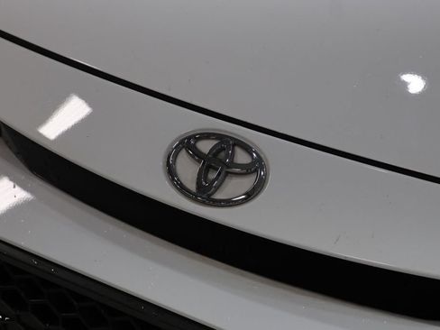 Used 2022 Toyota Corolla SE w/ SE Premium Package FWD image 10