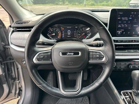 Used 2022 Jeep Compass Latitude w/ Convenience Group AWD/4WD image 39
