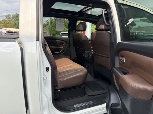 Used 2021 Nissan Titan Platinum Reserve w/ Moonroof Package AWD/4WD image 9