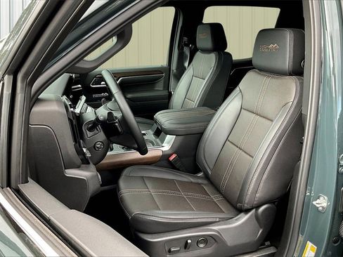 Used 2026 Chevrolet Silverado 1500 High Country w/ Technology Package image 15