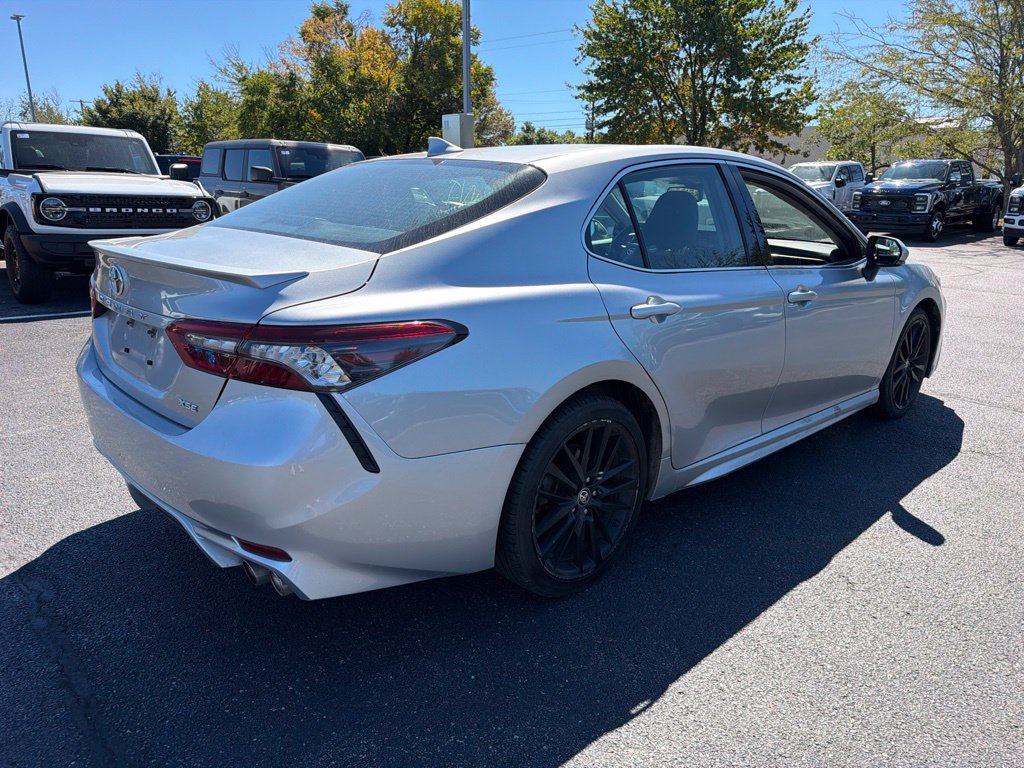 Used 2023 Toyota Camry XSE FWD image 3