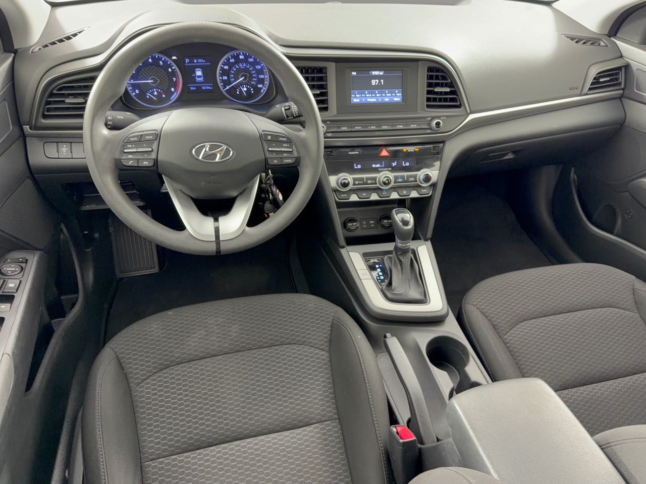 Used 2020 Hyundai Elantra SE w/ Cargo Package (C1) FWD image 17
