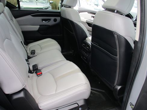 Certified 2023 Honda Pilot Touring image 15