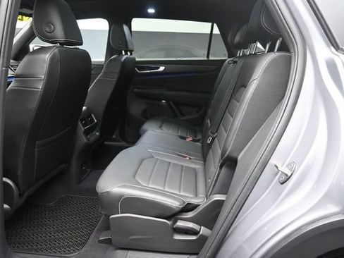 Used 2024 Volkswagen Atlas Cross Sport SEL R-Line AWD/4WD image 21