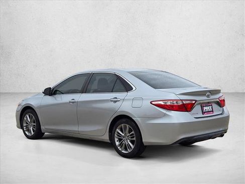 Used 2015 Toyota Camry SE FWD image 6