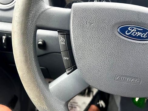 Used 2013 Ford Transit Connect XLT image 21