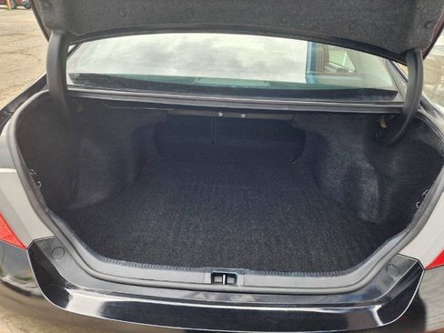 Used 2017 Toyota Camry LE image 17