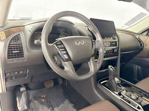 Used 2023 INFINITI QX80 Premium Select w/ Cargo Package AWD/4WD image 4